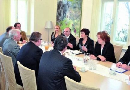 22.2.12-srecanje-z-min.-Novak