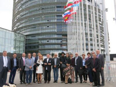 delegacija-pred-Evropskih-parlamentom
